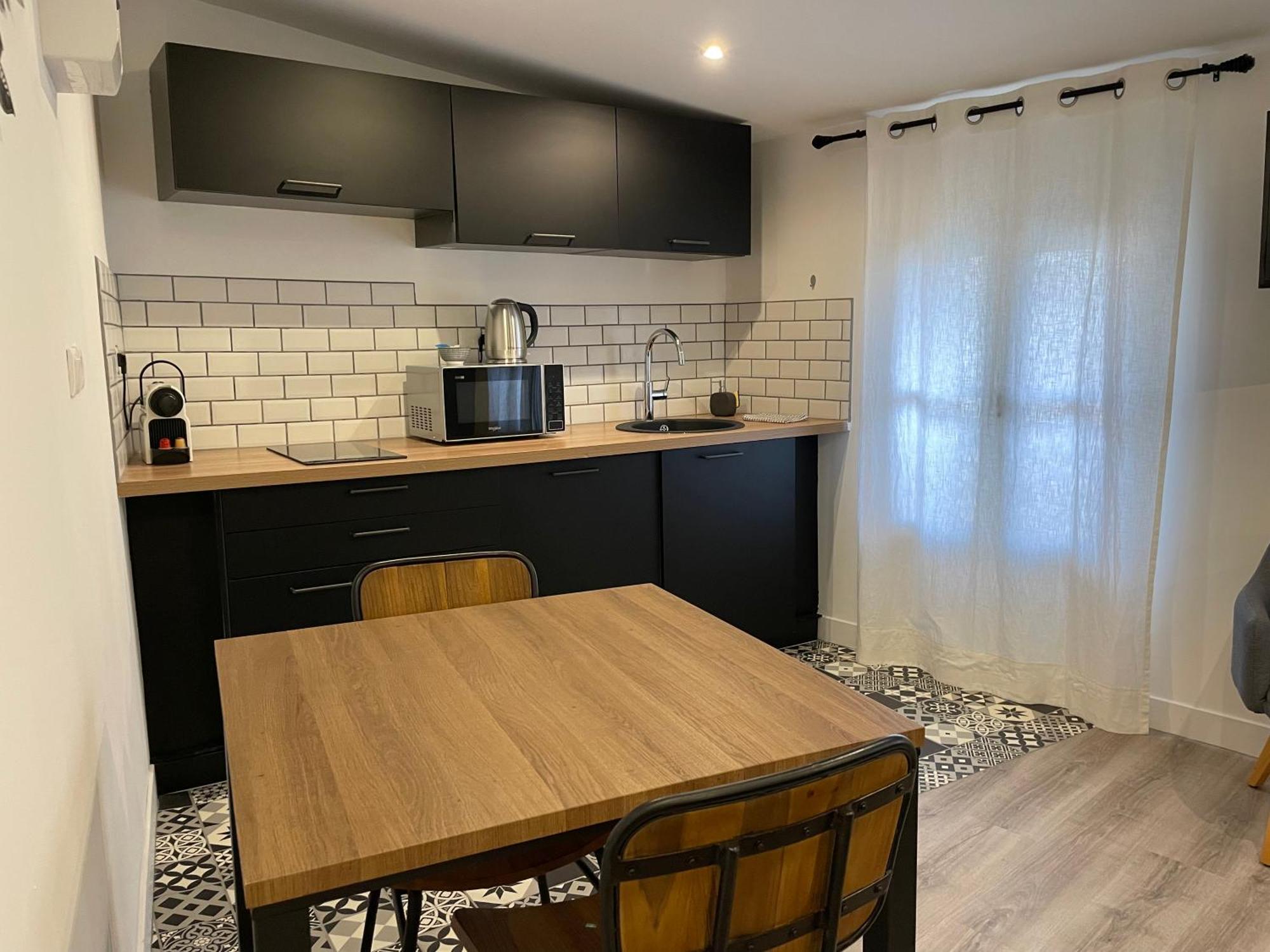 Moulin 1- Appartement Arenes Romaines - Beziers Centre - Wifi - Tv Connectee Ruang foto